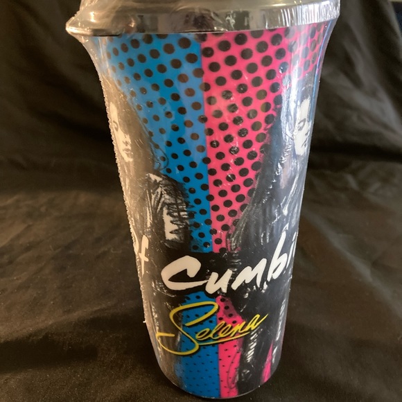 BNWT Whirley Drink Works Queen Of Cumbia Selena Plastic Cup Multicolor - Picture 2 of 5